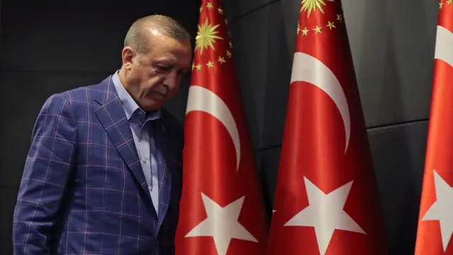 Erdogan tras pronunciar un discurso