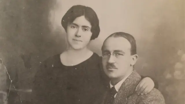 Sabiha ve Zekeriya Sertel'in yeni evlendiği yıllarda çekilmiş bir fotoğraf