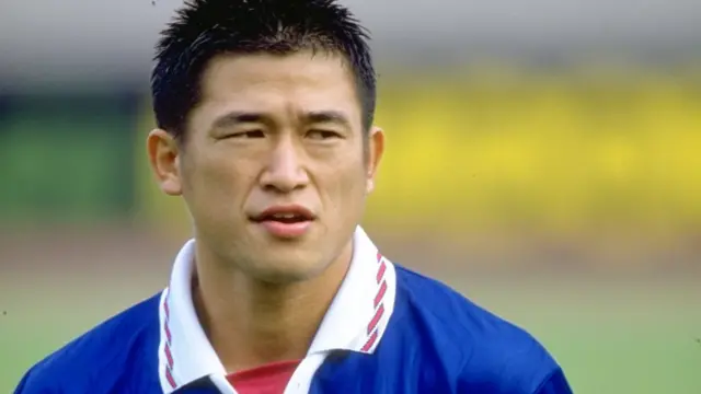 身披日本国家队战袍的三浦知良