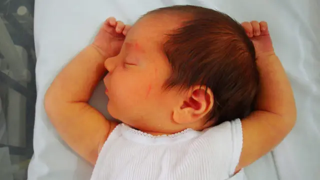 Jen-in oğlu tamamilə sağlam doğulmuşdu