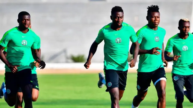Des joueurs nigérians à l'entraînement