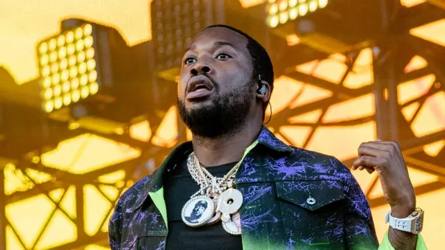 Meek Mill nhận tội về tội danh liên quan đến súng, kết thúc vụ án kéo dài 12 năm.