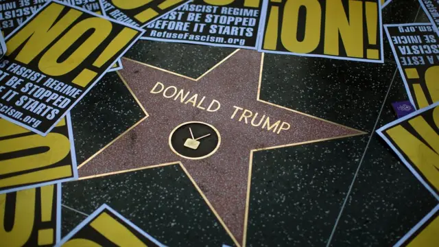 Estrella de Donald Trump en el PAseo de la Fama de Hollywood, Los Ángeles