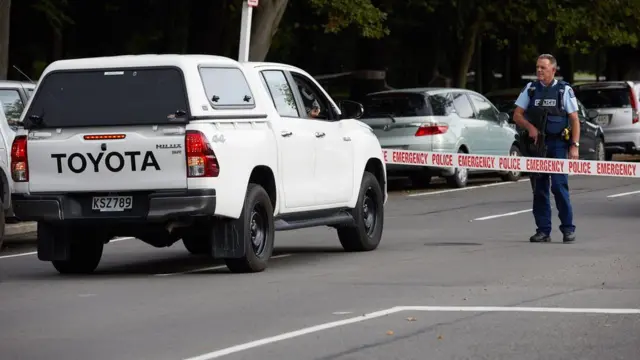 Police for di crime line