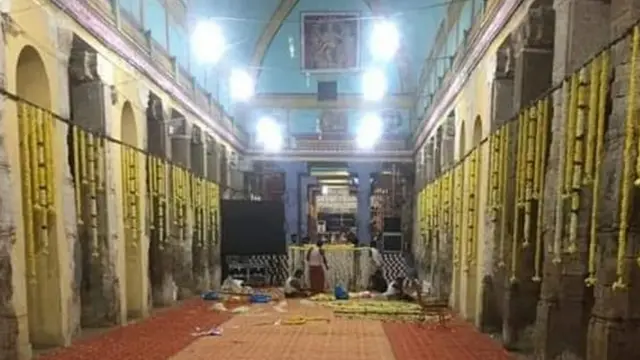 சிதம்பரம் நடராஜர் கோவில் திருமண சர்ச்சை: நடந்தது என்ன?