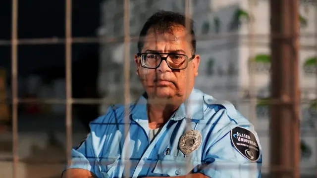 حارس الأمن إدوارد رينا