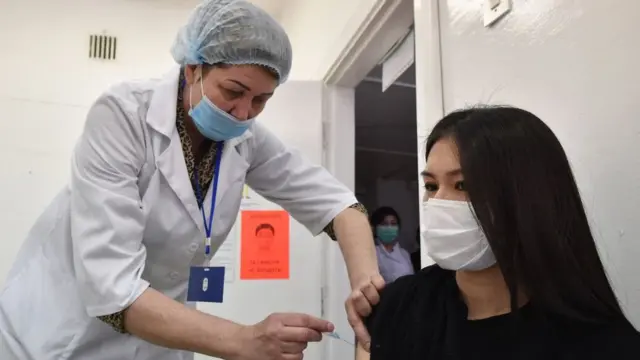 Эмделип жаткан кыз