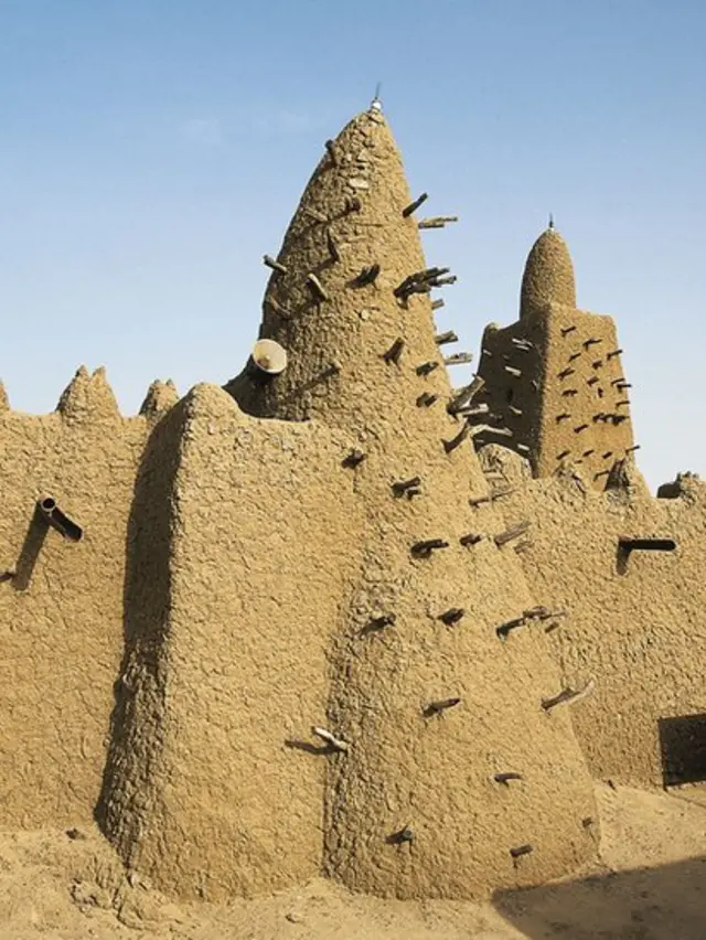 La mosquée Djinguereber