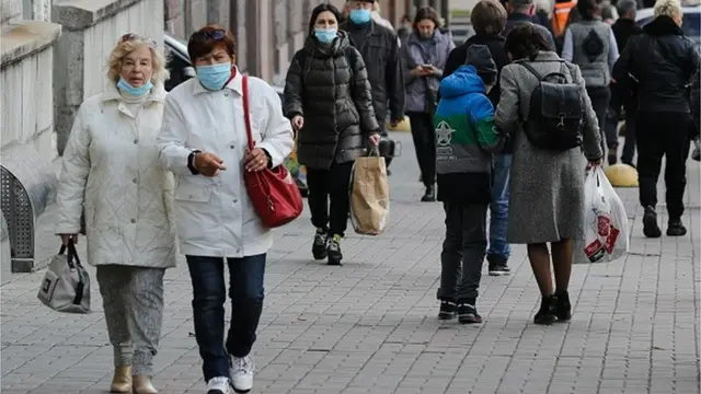 Українці роками живуть у "непростих умовах", тож мають певне щеплення до змін