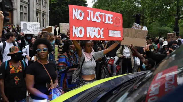 Протесты в Лондоне