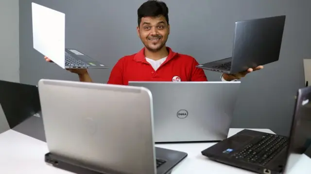 தமிழ் டெக் யூடியூபர் தமிழ்செல்வன்