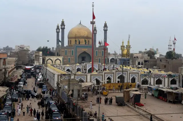 पाकिस्तान, सूफी दरगाह