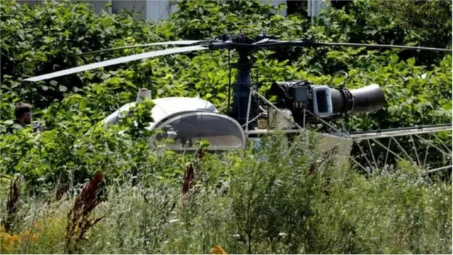 రెడైన్ ఫెయిడ్‌ తప్పించుకున్న హెలికాప్టర్