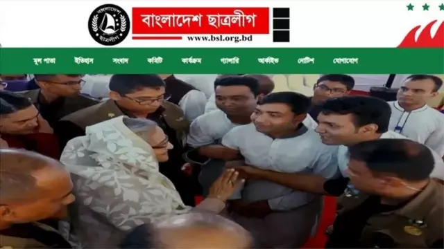 ছাত্রলীগের নেতাদের সঙ্গে আওয়ামী লীগ সভানেত্রী শেখ হাসিনা
