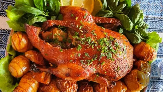 качка, фарширована яблуками