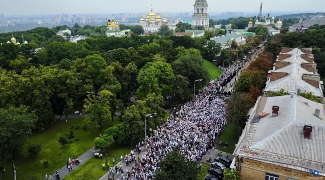 27 липня тисячі людей зібрав хресний хід УПЦ МП