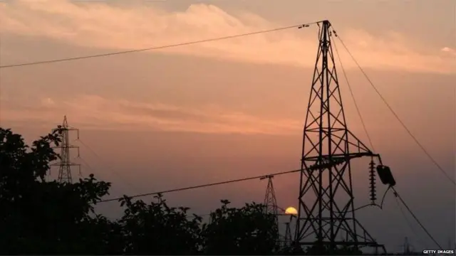 गोड्डा विद्युत केंद्र से बांग्लादेश में बिजली भेजने के लिए एक अलग ट्रांसमिशन लाइन लगाई जा रही है.