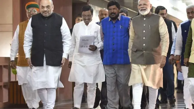 નરેન્દ્ર મોદી, અમિત શાહ અને અન્ય મંત્રીઓ