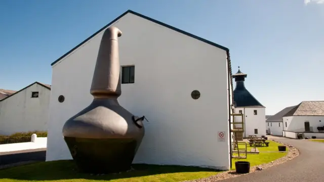 Вискокурня Ардбег.