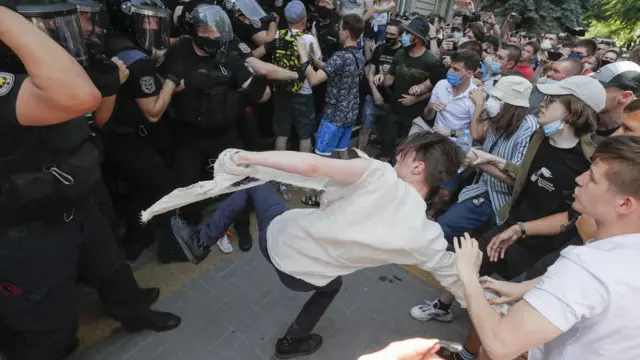 Стерненко суд