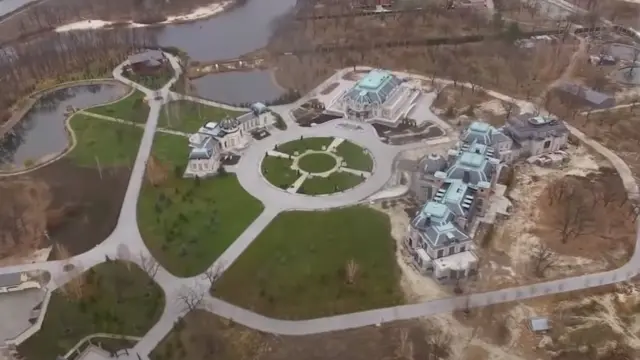 Топ маєтків української еліти