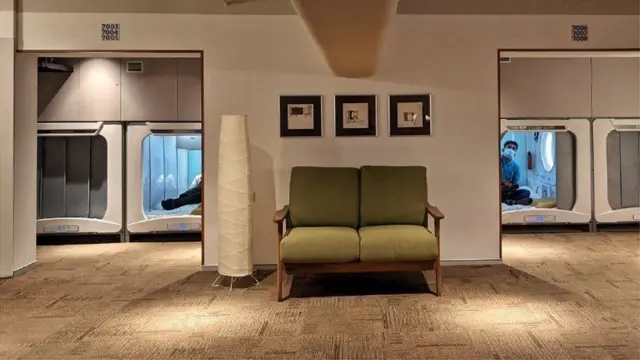 या पॉड हॉटेलचे दर 12 तासांसाठी 999 रुपये प्रति व्यक्ती, 24 तासांसाठी 1999 रुपये प्रति व्यक्ती असणार आहे. या पॉड हॉटेलच्या दरात आवश्यकतेनुसार बदल होऊ शकतात.