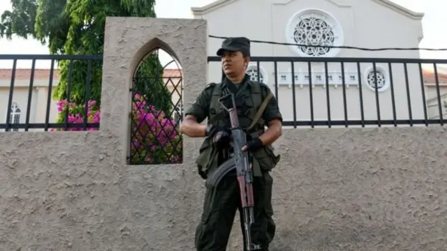 இலங்கையில் நாடு தழுவிய ஊரடங்கு