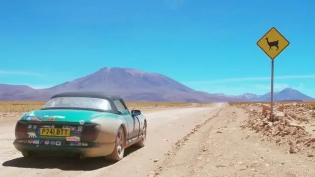 टीवीआर स्पोर्ट्स कार में पूरी की यात्रा