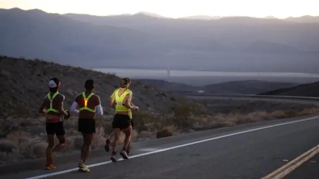 Maratonistas de distancias largas.