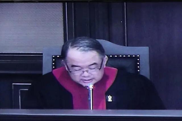 นครินทร์ เมฆไตรรัตน์