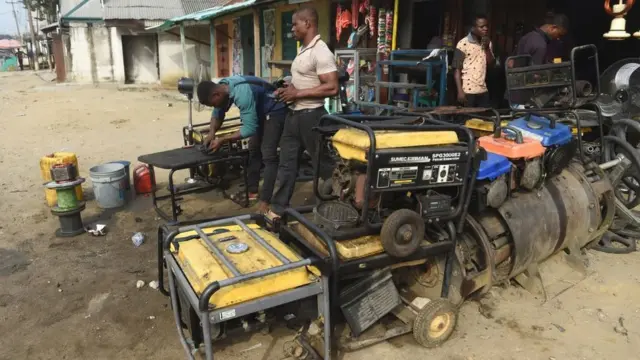 Il n y a pas que l'Afrobeats qui fait vibrer le Nigeria…il y a aussi le vacarme des générateurs diesel.