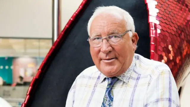 جون تيمبسون ابتكر طريقة مختلفة في توظيف العاملين في شركته