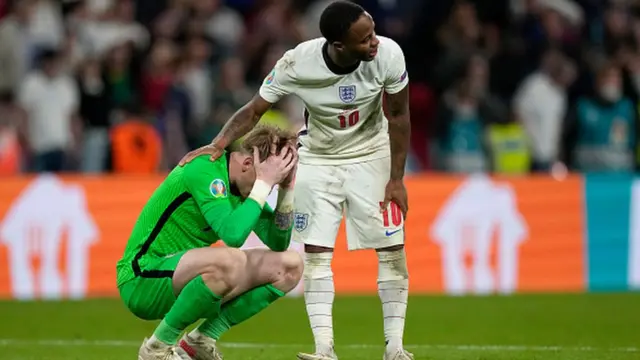 Джордан Пикфорд и Рахим Стерлинг