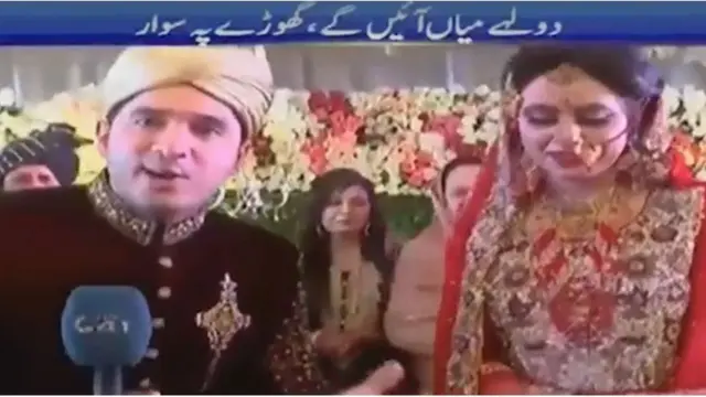 ख़ुद की शादी कवर करते पाकिस्तानी पत्रकार हनन बुख़ारी