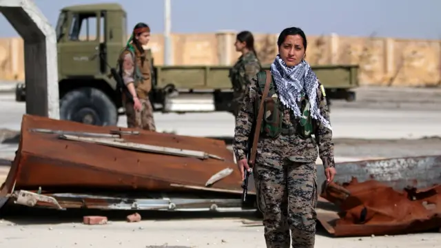 ښځې په کار کې