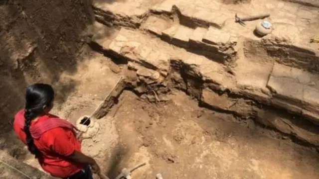 அகழாய்வு