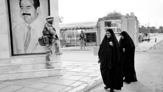 قالت الإندبندنت إن أي مشكك في الرواية الأمريكية لغزو العراق كان يتهم بالتعاطف مع الديكتاتور العراقي