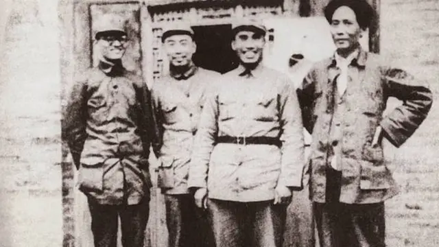 ماو مع رفاقه