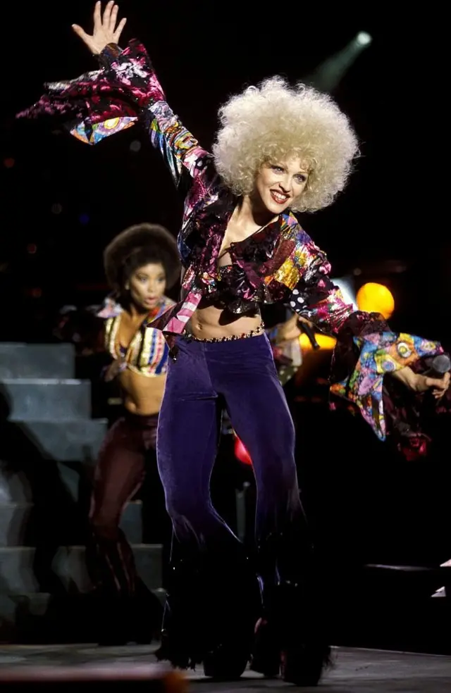 Mandonna на концерте в Тель-Авиве в 1993 году