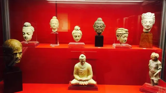 لرغوني اثار