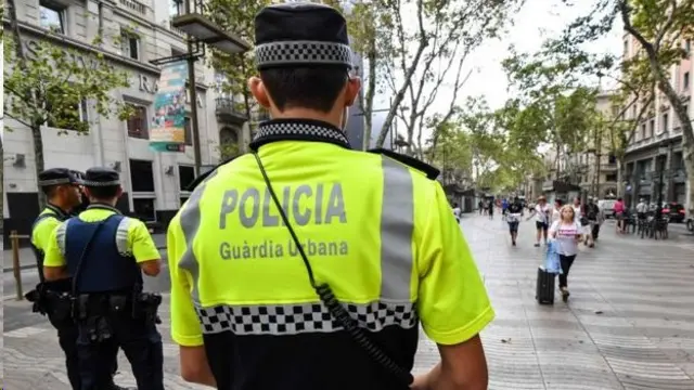 Полиция кызматкерлери