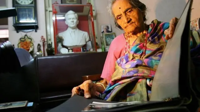 மனோரமா, துவாரகநாத்தின் சகோதரி