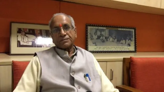 விஷ்வ இந்து பரிஷத் தலைவர் சாம்பாட் ராய்