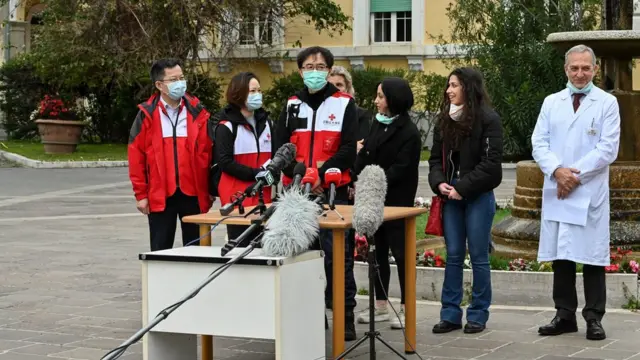 Ülkedeki yeni vaka ve ölüm sayısını azaltmayı başaran Çin, İtalya'ya doktor ve tıbbi malzeme gönderdi