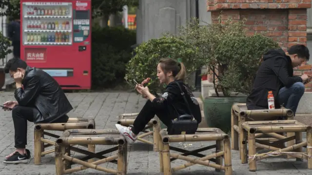 চীনে আগে থেকেই সোশ্যাল মিডিয়ার ওপর আছে সরকারের কঠোর নিয়ন্ত্রণ