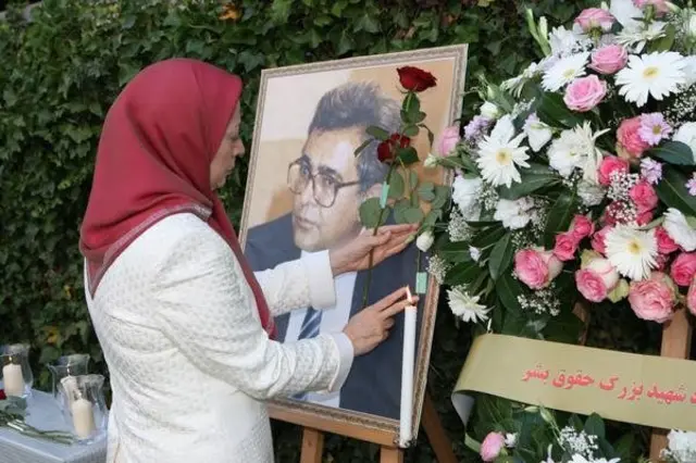 ادای احترام مریم رجوی، رئیس شواری ملی مقاومت به کاظم رجوی