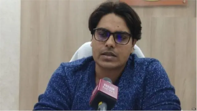 ప్రయాగ్‌రాజ్ జిల్లా అధికారి భానుచంద్ర గోస్వామి