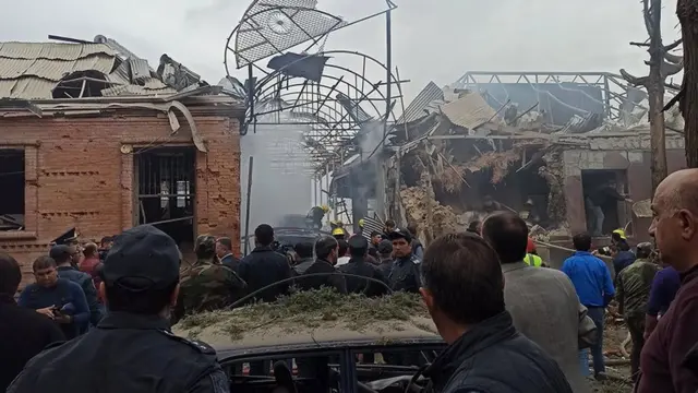 Азербайджан заявив про обстріл другого за розміром міста. Вірменія заперечує