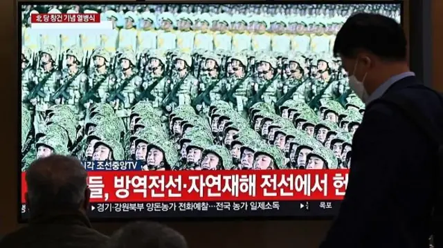 북한군의 상비병력은 한국 국군의 2.3배 수준이다