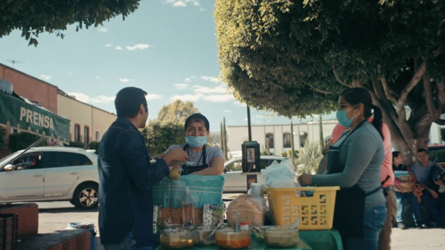 Venta callejera de tacos en Sonora.